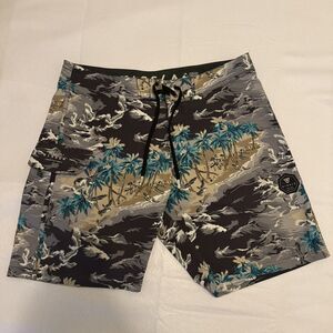Vissla Boardshorts Men's Size 33 Tropical Palm Tree Bird Swim Trunks Beach Surf